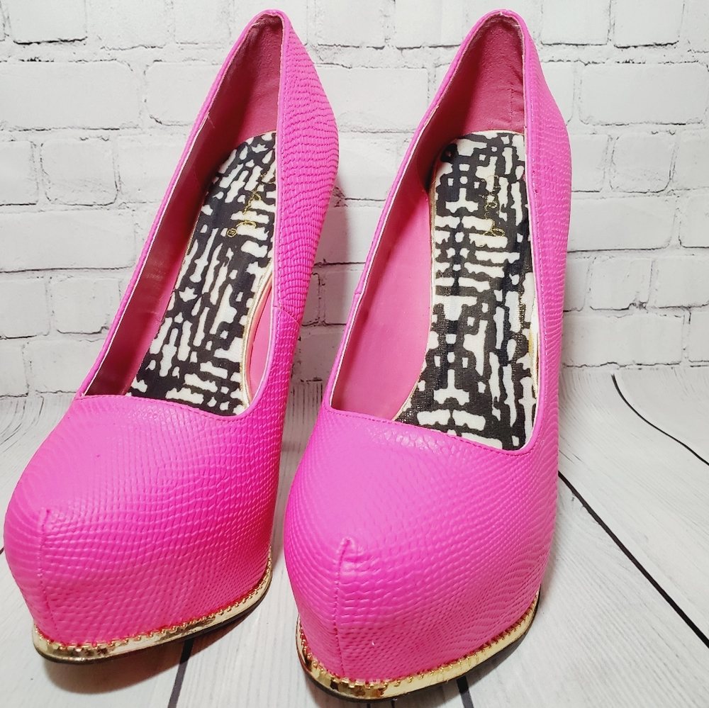 Qupid  Mady Hot pink Platform stilettos